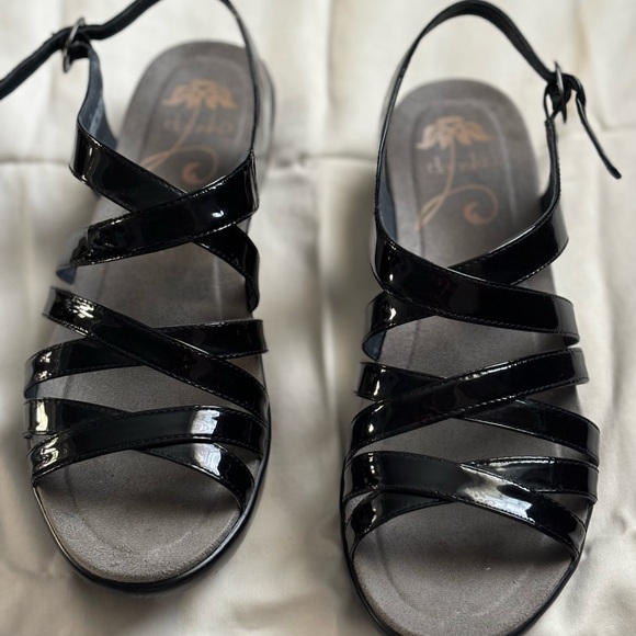 Dansko sandals - Picture 1 of 7
